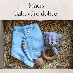 Horgolt macis babaváró doboz/babaváró ajándék (cumilánc saját névvel is kérhető) - játék & sport - babalátogató ajándékcsomag - Meska.hu