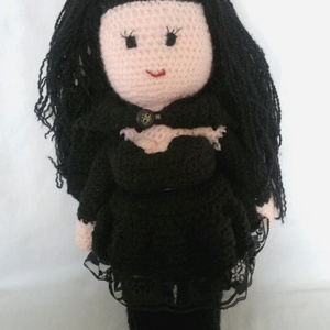 Bellatrix Lestrange horgolt figura a Harry Potter világából - játék & sport - plüssállat & játékfigura - ember - Meska.hu