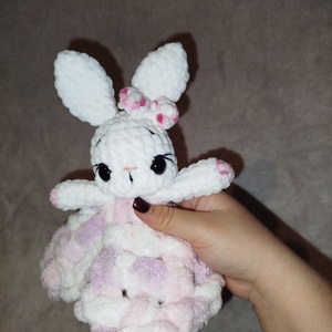 Horgolt nyuszis szundikendő - kicsi - Meska.hu