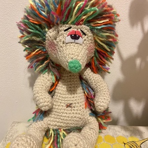 Horgolt amigurumi süni figura - Meska.hu