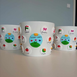 Ovis bölcsis jeles neves virágkaspó kisgyermeknevelőknek, óvó néniknek, dajkáknak, pedagógusoknak, technikai dolgozóknak - otthon & életmód - dekoráció - virágdísz és tartó - cserép & kaspó - Meska.hu