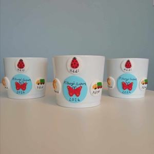 Ovis bölcsis jeles neves virágkaspó kisgyermeknevelőknek, óvó néniknek, dajkáknak, pedagógusoknak, technikai dolgozóknak - otthon & életmód - dekoráció - virágdísz és tartó - cserép & kaspó - Meska.hu