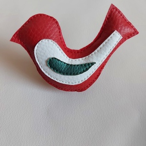 Madarka  nemzeti színű kitűző - ékszer - kitűző és bross - kitűző - Meska.hu