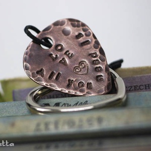 All you need is LOVE- idézetes gitárpengető kulcstartó -stamping - Meska.hu