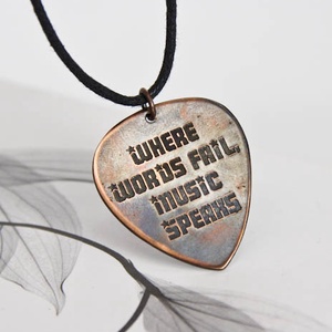 Where words fail, music speaks  - vörösréz gitár pengető - idézetes ékszer - Meska.hu
