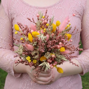 Kicsi menyasszonyi csokor szárazvirágokból (sárga-rózsaszín-natúr), Esküvő, Menyasszonyi- és dobócsokor, Virágkötés, MESKA