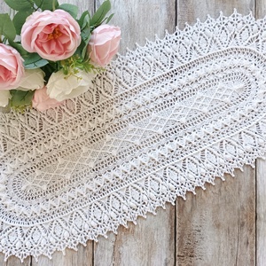 Különleges horgolt csipke asztali futó 82x32 cm, Otthon & Életmód, Dekoráció, Asztal és polc dekoráció, Horgolt & Csipketerítő, Horgolás, MESKA