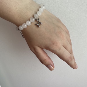 Fehér kvarc gumis karkötő - ékszer - karkötő - ásványkarkötő - Meska.hu