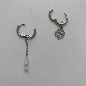 Aszimmetrikus fülbevaló - ékszer - fülbevaló - lógó fülbevaló - Meska.hu