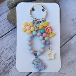 Gyöngy kulcstartó táskadísz medálokkal - táska & tok - kulcstartó & táskadísz - kulcstartó - Meska.hu