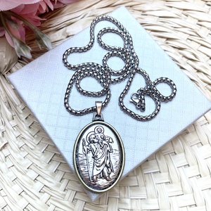 Szent Kristóf védelmező amulett talizmán nemesacél láncon - táska & tok - kulcstartó & táskadísz - táskadísz - Meska.hu