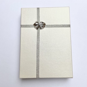 Díszdoboz Ajándékdoboz Ékszerdoboz Ékszertartó 17 x 13 cm, Ékszer, Ékszertartó, Ékszerdoboz, , MESKA