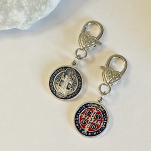 Szent Benedek amulett kulcstartó táskadísz, Táska & Tok, Kulcstartó & Táskadísz, Kulcstartó, Ékszerkészítés, MESKA