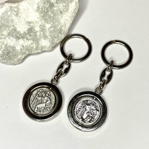 Szent Kristóf és Szent Rita forgós kulcstartó amulett - táska & tok - kulcstartó & táskadísz - kulcstartó - Meska.hu