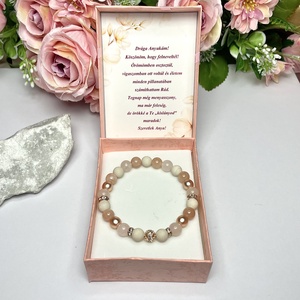 Örömanya szülőköszöntő ajándék nude rosegold ásvány karkötő strasszköves dísszel díszdobozban kísérő szöveggel, Esküvő, Emlék & Ajándék, Szülőköszöntő ajándék, Ékszerkészítés, Gyöngyfűzés, gyöngyhímzés, MESKA