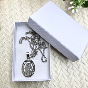 Ezüst színű Mihály arkangyal nemesacél medál védelmező amulett talizmán ezüst színű nemesacél láncon - ékszer - nyaklánc - medálos nyaklánc - Meska.hu