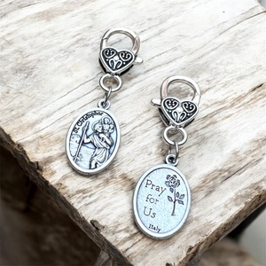 Szent Kristóf amulett kulcstartó táskadísz - Meska.hu
