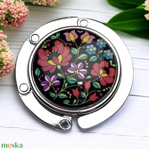 Kalocsai mintázatú Üveglencsés Táska Akasztó Táskaakasztó (fekete) 5563986 - táska & tok - kulcstartó & táskadísz - táskaakasztó - Meska.hu