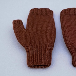 Férfi kötött kesztyű csoki barna ujjvég nélküli - ruha & divat - sál, sapka, kendő - kesztyű - Meska.hu