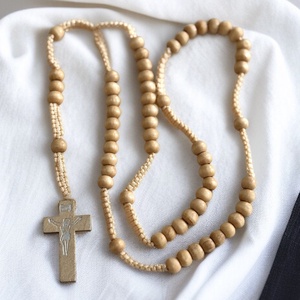 Fa rózsafüzér fa gyöngyökből (viágos natúr) 5583270 - Meska.hu