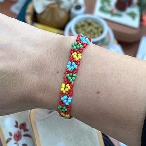 Színes apró gyöngyös elasztikus karkötő 16 cm 5632573, Ékszer, Karkötő, Gyöngyös karkötő, , MESKA