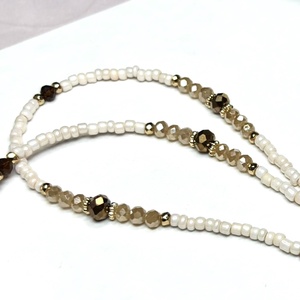 Elegáns nude barna bézs arany bronz színvilágú szemüveglánc csiszolt kristálygyöngyökből - ékszer - szemüveglánc - Meska.hu