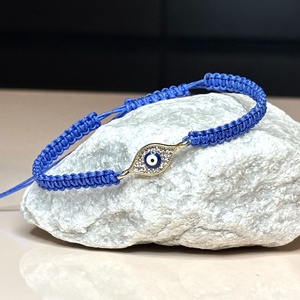 Védelmező csomózott makramé karkötő strasszköves nazar medállal  - ékszer - karkötő - fonott karkötő - Meska.hu