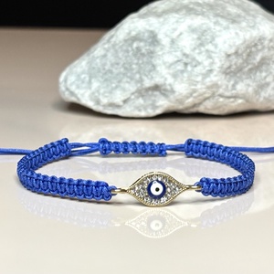 Védelmező csomózott makramé karkötő strasszköves nazar medállal  - ékszer - karkötő - fonott karkötő - Meska.hu