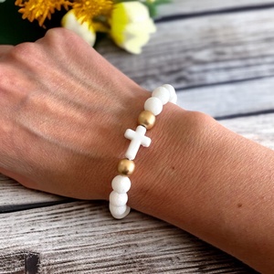 Kereszt medálos ásványkarkötő tejkvarc hematit 5640018, Ékszer, Karkötő, Ásványkarkötő, Ékszerkészítés, Gyöngyfűzés, gyöngyhímzés, MESKA