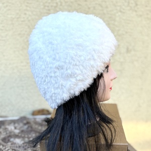 Szőrme hatású meleg kötött női sapka gyerek tini méret fehér 5637558 - ruha & divat - sál, sapka, kendő - sapka - Meska.hu