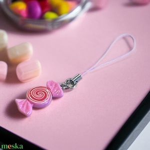 Mobiltelefon dísz mobil charm, Táska & Tok, Kulcstartó & Táskadísz, Táskadísz, Ékszerkészítés, MESKA