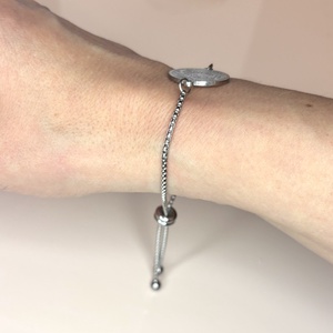 Szent Benedek Medálos Nemesacél Karkötő állítható méretű ajándékdobozban - ékszer - karkötő - karkötő medállal - Meska.hu