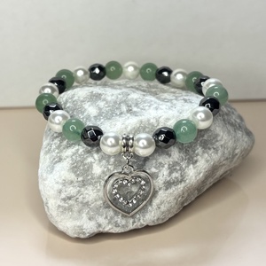 Ásványkarkötő charmmal 17,5-18 cm 5673948 - ékszer - karkötő - ásványkarkötő - Meska.hu