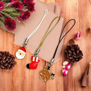 3 db Mobiltelefon dísz mobil charm ajándékkísérő karácsony mikulás télapó témában 002, Karácsony, Karácsonyi ajándékozás, Karácsonyi képeslap, üdvözlőlap, ajándékkísérő, Ékszerkészítés, MESKA