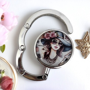 Trendi Csajos Virágos kalapos napszemüveges divatos Táska Akasztó Táskaakasztó táskatartó 5726806, Táska & Tok, Kulcstartó & Táskadísz, Táskaakasztó, Ékszerkészítés, Üvegművészet, MESKA