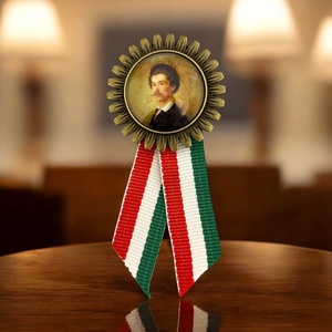 Üveglencsés kokárda március 15 Petőfi 5727031, Ékszer, Kitűző és Bross, Ékszerkészítés, Üvegművészet, MESKA