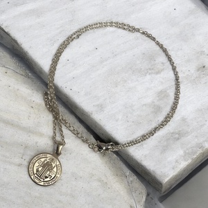 Nemesacél Szent Benedek medálos nyaklánc ajándékdobozzal 5714609, Ékszer, Nyaklánc, Medálos nyaklánc, , MESKA