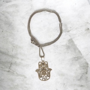Nenesacél Hamsa kéz nyaklánc ajándékdobozzal  - ékszer - nyaklánc - medálos nyaklánc - Meska.hu