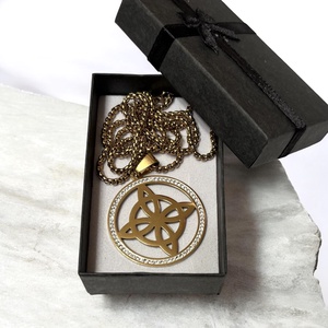 Nemesacél kerek kelta csomó szimbólum cirkónia kristályokkal medálos nyaklánc ajándékdobozzal  - ékszer - nyaklánc - medálos nyaklánc - Meska.hu