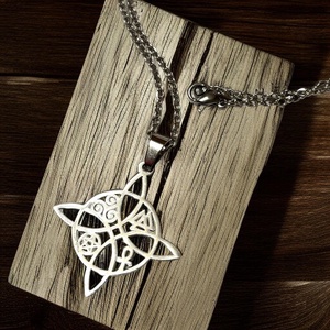 Nemesacél kelta csomó szimbólum medálos nyaklánc ajándékdobozzal ezüst - Meska.hu