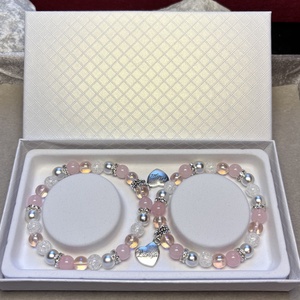 Két darabos Anya Lánya páros ásvány karkötő szett magyar feliratos szív medállal ajándékdobozzal egyedi üzenettel - Meska.hu