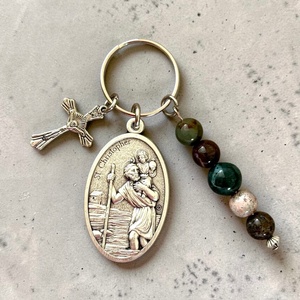 Szent Kristóf védelmező amulett kulcstartó indiai achát ásványgyöngyökkel kereszt charm medállal 002 - táska & tok - kulcstartó & táskadísz - kulcstartó - Meska.hu