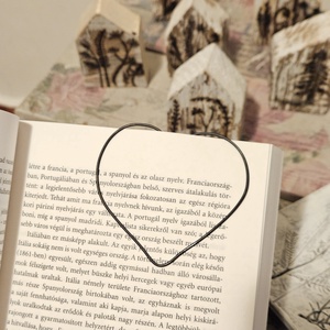 Könyvjelző drótból - könyv & zene - könyvjelző - Meska.hu