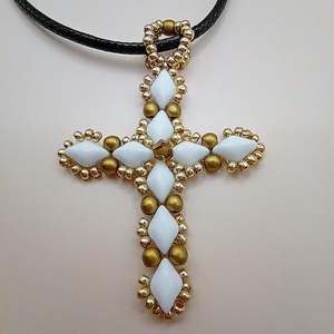 Kereszt medál, Ékszer, Nyaklánc, Gyöngyös nyaklánc, Gyöngyfűzés, gyöngyhímzés, MESKA
