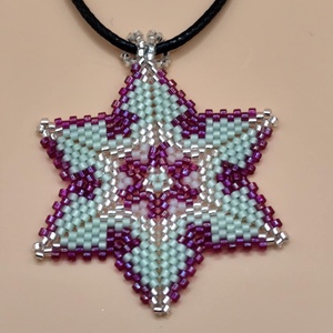 Menta csillagvirág medál, Ékszer, Nyaklánc, Gyöngyös nyaklánc, Ékszerkészítés, Gyöngyfűzés, gyöngyhímzés, MESKA