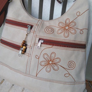 Sokzsebes hímzett farmer  pakolós női táska -  - Meska.hu