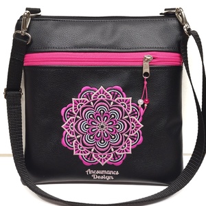 Hímzett oldaltáska övtáska fekete 25x25cm Pink mandala - Meska.hu