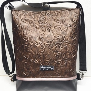 Hátulzsebes 3in1 textilbőr hátizsák univerzális táska - Metál kristályos bronz feketével, Táska & Tok, Variálható táska, Varrás, MESKA