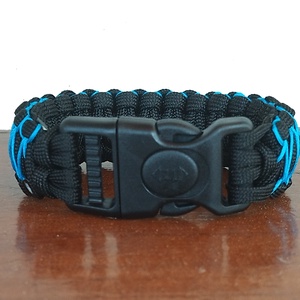 Designer túlélő paracord karkötő biztonsági csattal COBRA RIDER STITCH Fekete kék(csuklóméret 18-18,5cm) - ékszer - karkötő - fonott karkötő - Meska.hu