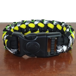 Designer túlélő paracord karkötő biztonsági csattal DRAGON EYE STITCH SALAMANDER (csuklóméret 18-18,5cm) - ékszer - karkötő - fonott karkötő - Meska.hu